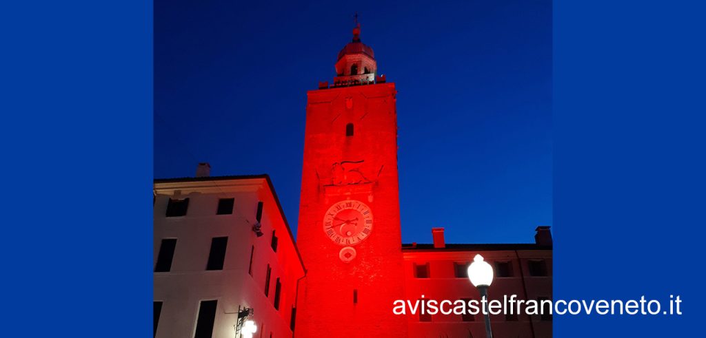 Torre dell'orologio si illumina di dono